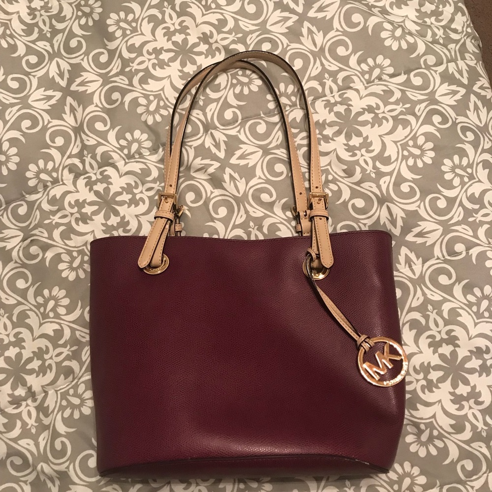 LIGHTLY USED MICHAEL KORS BAG - EGGPLANT COLOR